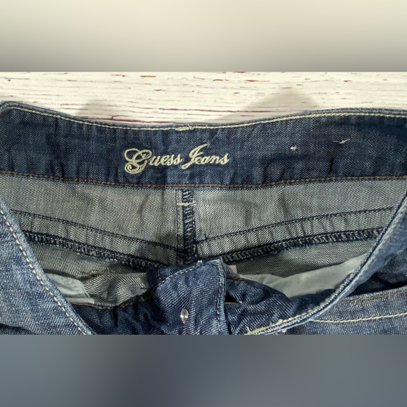 Guess Womens Jean Shorts Size 24 Denim Raw Hem Cut Off 4” Inseam Low Rise Blue - Picture 4 of 11
